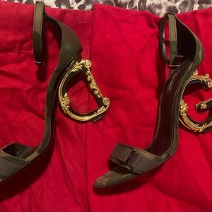 DOLCE & GABBANA KEIRA CAMO PRINT SANDALS/HEELS